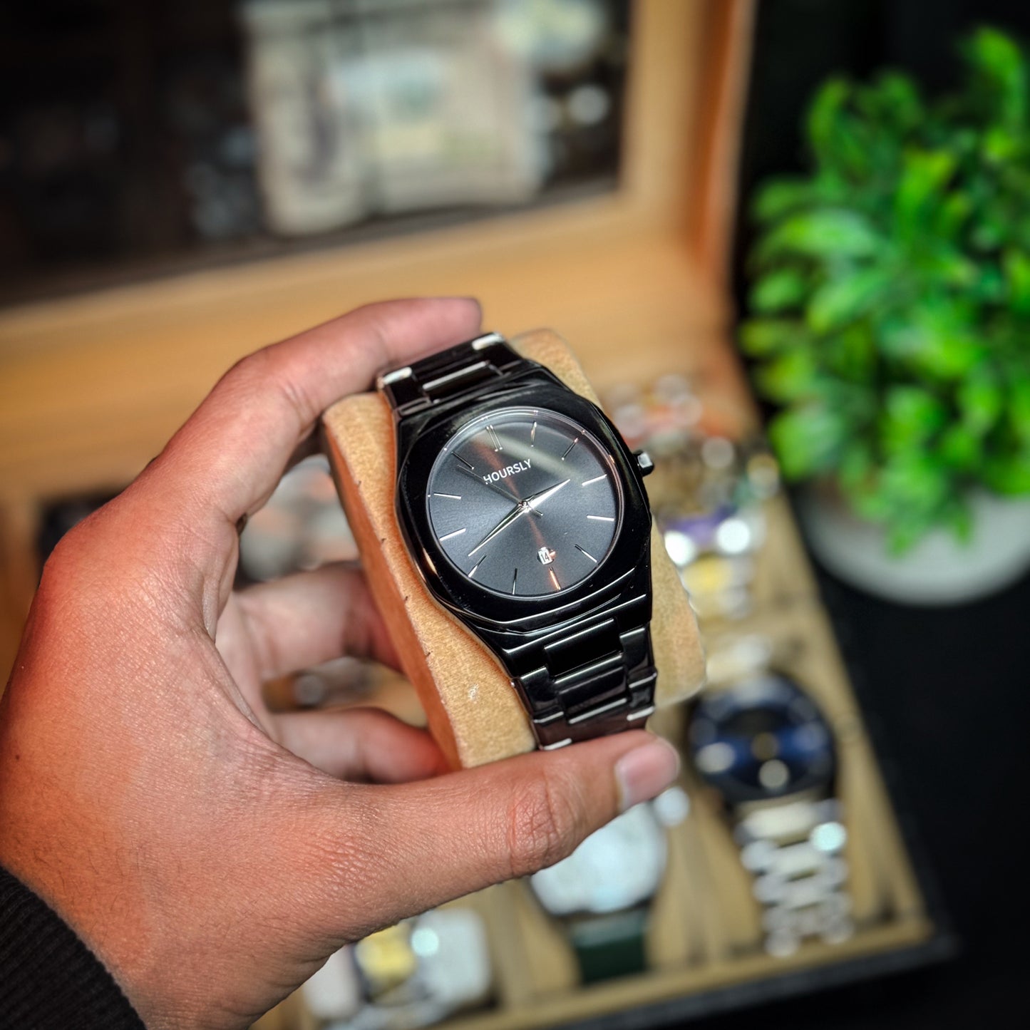 Hoursly Stainless Steel - Aura Style