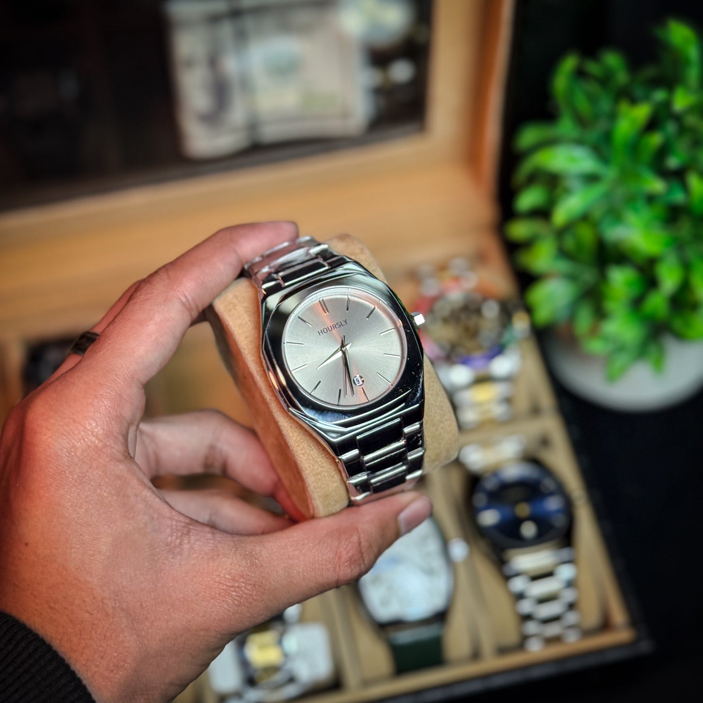 Hoursly Stainless Steel - Aura Style